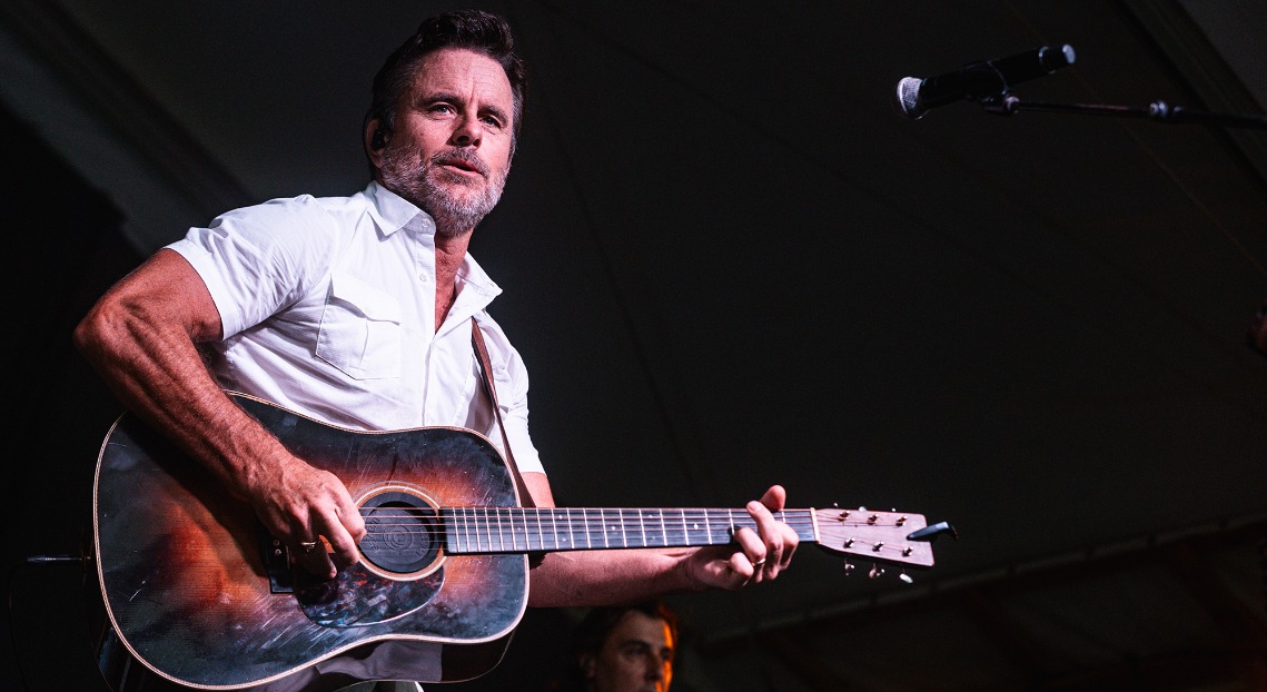 Charles Esten - 21Up or with parent